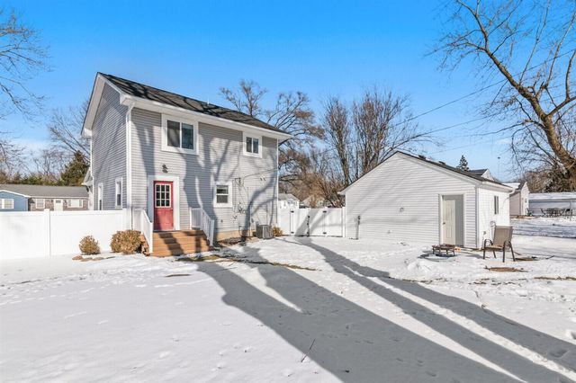 34101 Harlowshire Street, Farmington, MI 48335