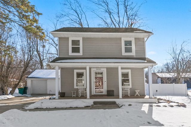 34101 Harlowshire Street, Farmington, MI 48335