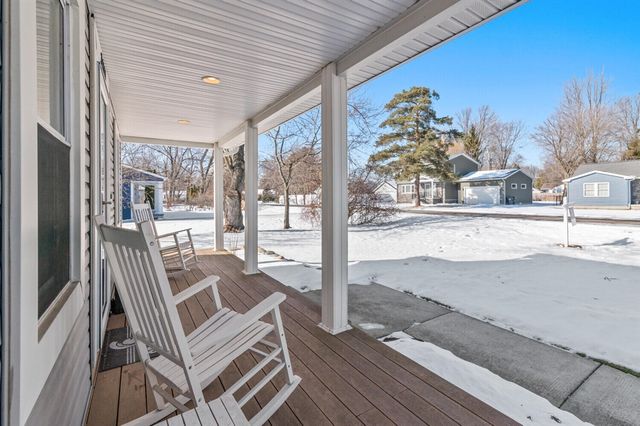 34101 Harlowshire Street, Farmington, MI 48335