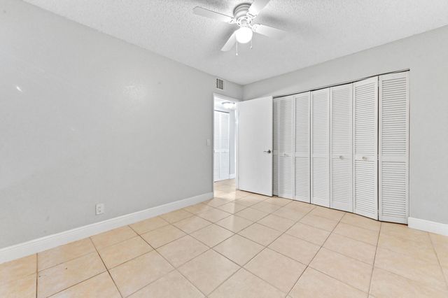 1445 Lake Crystal Drive F, West Palm Beach, FL 33411