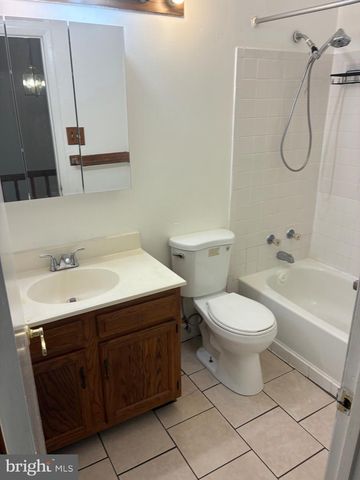 8265 LONDONDERRY CT, Laurel, MD 20707