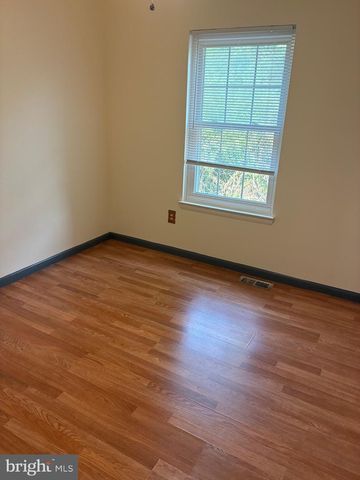 8265 LONDONDERRY CT, Laurel, MD 20707