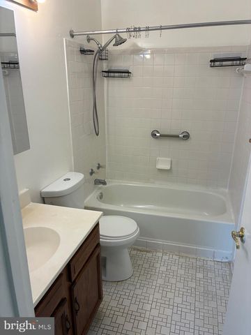 8265 LONDONDERRY CT, Laurel, MD 20707