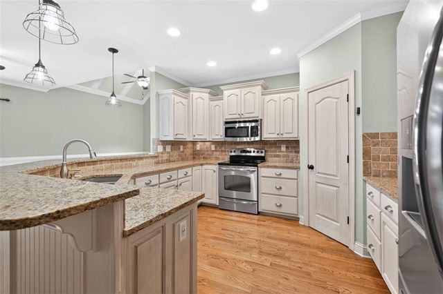 1624 Alcovy Ridge Crossing, Loganville, GA 30052