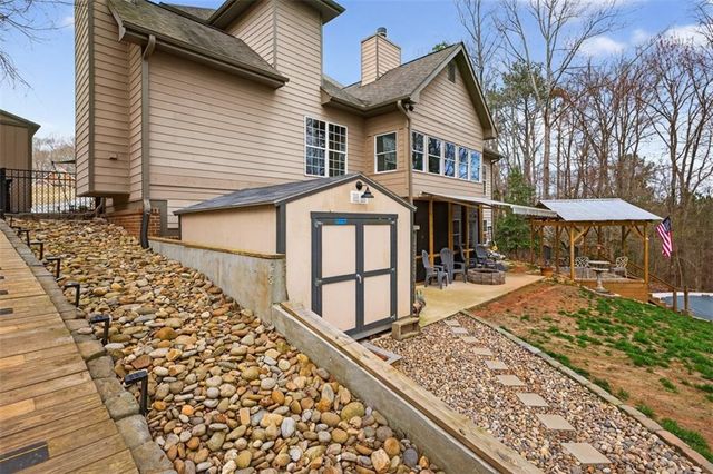 1624 Alcovy Ridge Crossing, Loganville, GA 30052