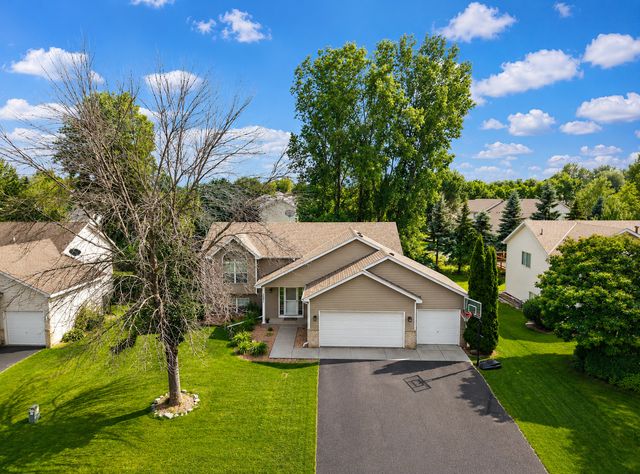2891 Meadow Brook Drive, Woodbury, MN 55125