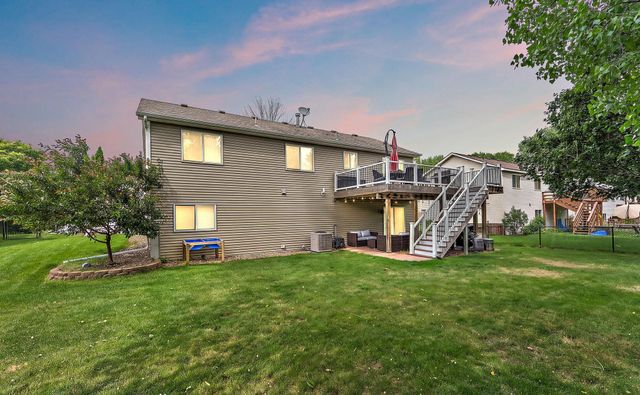 2891 Meadow Brook Drive, Woodbury, MN 55125