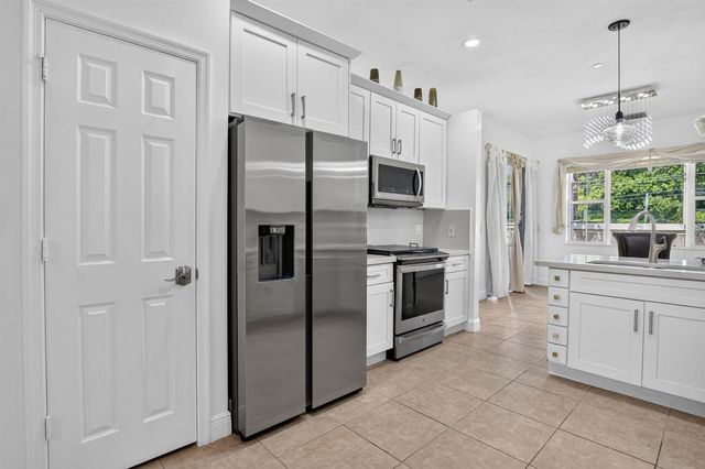 76 Landau Street, Boynton Beach, FL 33426
