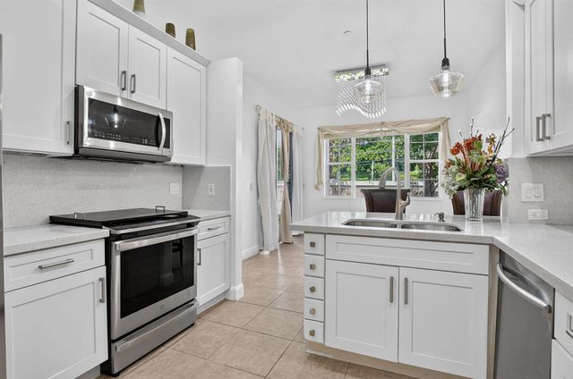 76 Landau Street, Boynton Beach, FL 33426