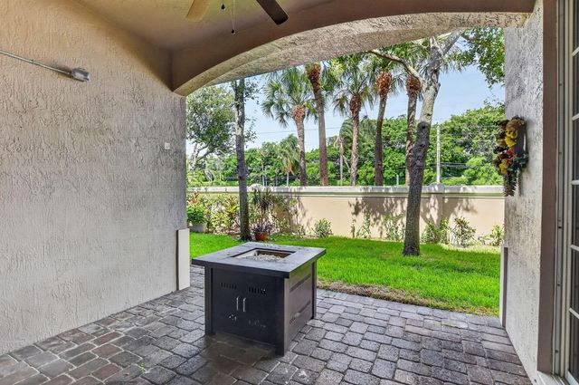 76 Landau Street, Boynton Beach, FL 33426