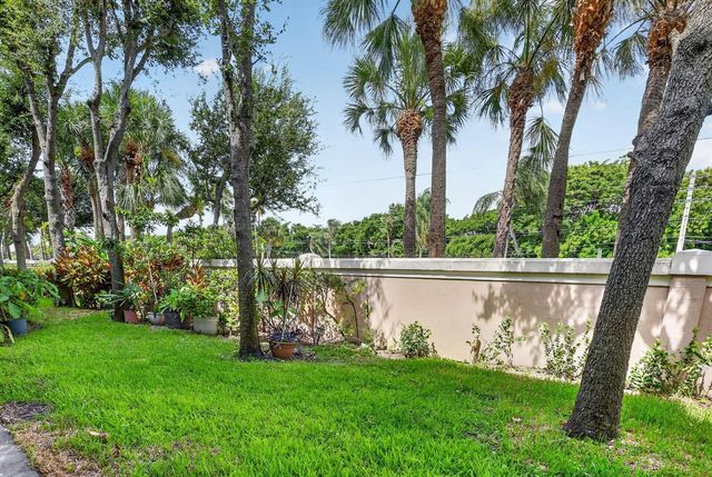 76 Landau Street, Boynton Beach, FL 33426