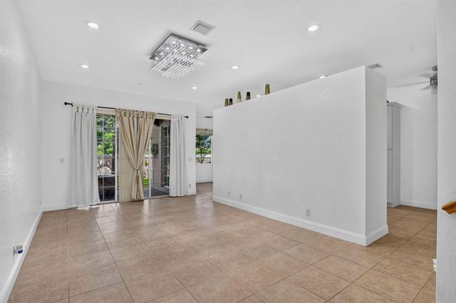 76 Landau Street, Boynton Beach, FL 33426