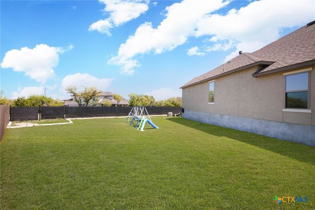 1386 Lyme Park, Bulverde, TX 78163