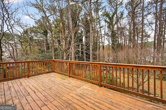 1880 Whispering Willow Way SW, Lilburn, GA 30047