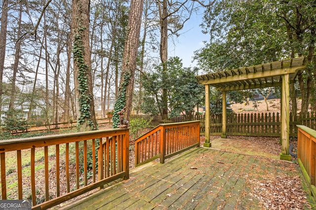 1880 Whispering Willow Way SW, Lilburn, GA 30047