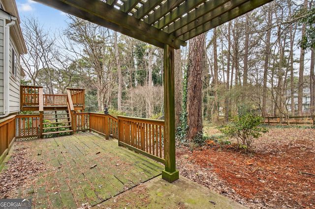 1880 Whispering Willow Way SW, Lilburn, GA 30047