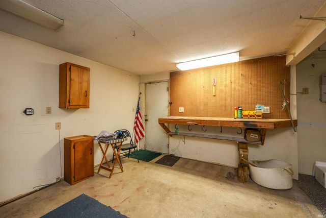 7426 Kruge Drive, Fort Wayne, IN 46809