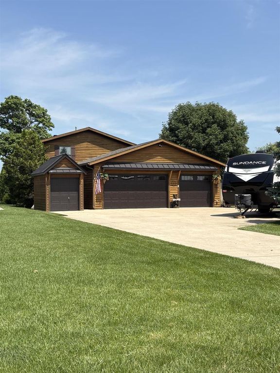 7084 KROHN ROAD, Winneconne, WI 54986