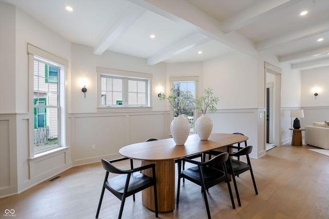 122 E 32nd Street, Indianapolis, IN 46205