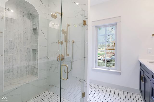 122 E 32nd Street, Indianapolis, IN 46205