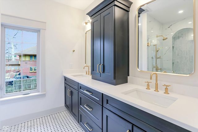 122 E 32nd Street, Indianapolis, IN 46205