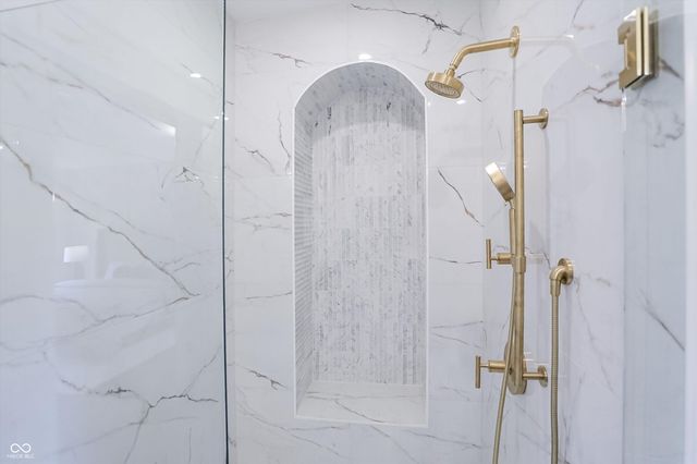 122 E 32nd Street, Indianapolis, IN 46205