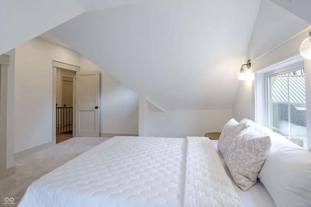 122 E 32nd Street, Indianapolis, IN 46205