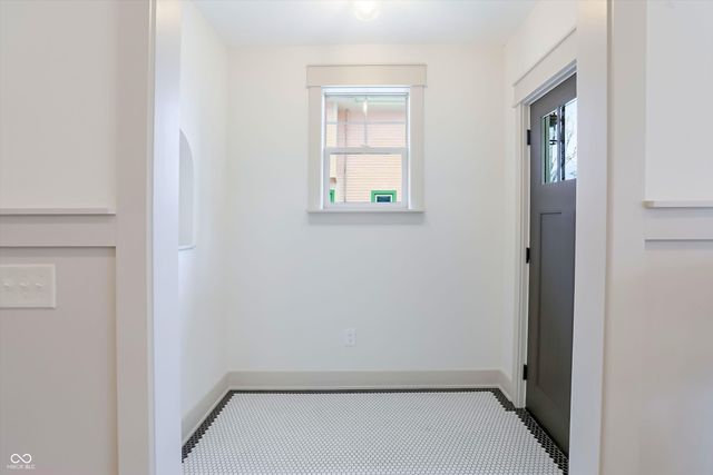 122 E 32nd Street, Indianapolis, IN 46205