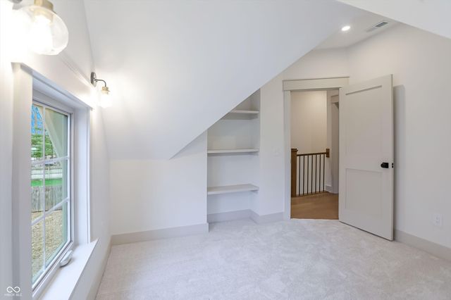 122 E 32nd Street, Indianapolis, IN 46205