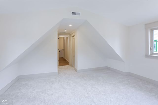 122 E 32nd Street, Indianapolis, IN 46205