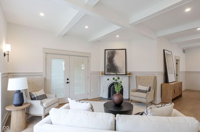 122 E 32nd Street, Indianapolis, IN 46205