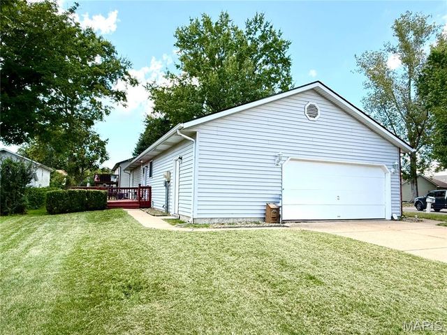 460 Fairfax Street, Columbia, IL 62236