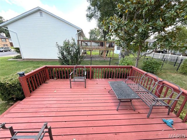460 Fairfax Street, Columbia, IL 62236