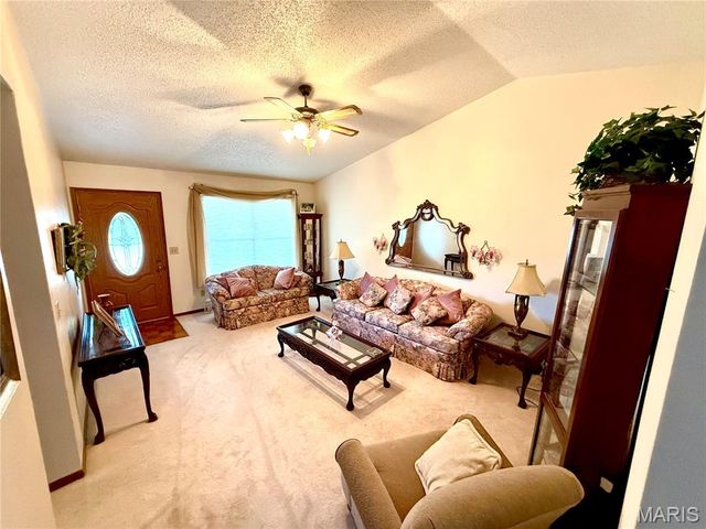 460 Fairfax Street, Columbia, IL 62236