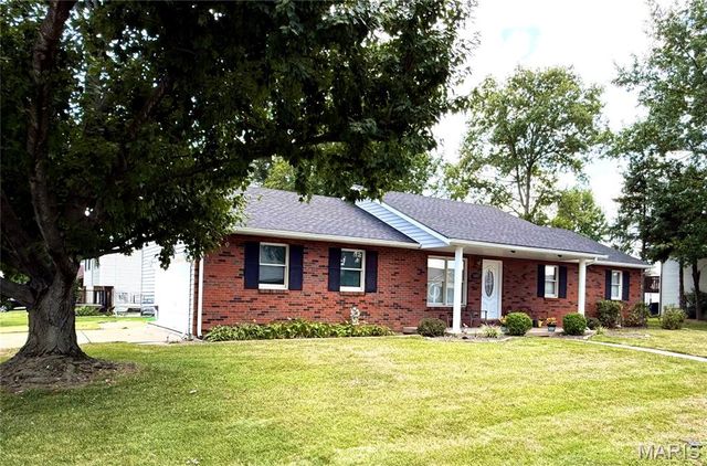 460 Fairfax Street, Columbia, IL 62236