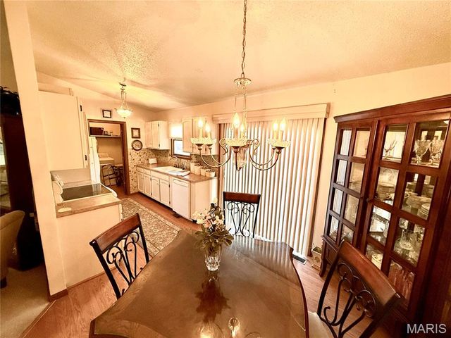 460 Fairfax Street, Columbia, IL 62236