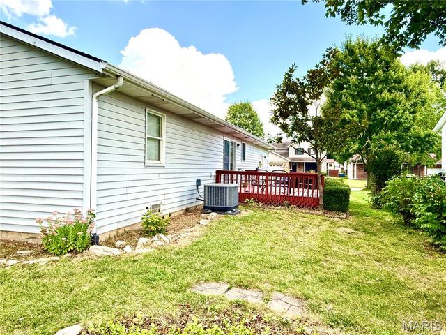460 Fairfax Street, Columbia, IL 62236