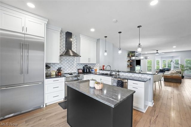 128 Vine Street 16A, Westlake, OH 44145