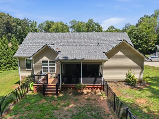 140 Laurel Ridge Court, Reidsville, NC 27320