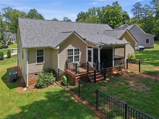 140 Laurel Ridge Court, Reidsville, NC 27320