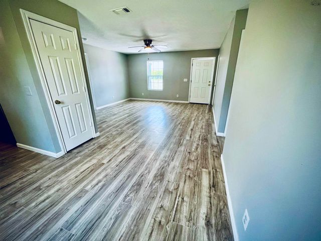 212 LIVE OAK STREET, Wichita Falls, TX 76301