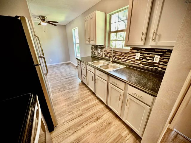 212 LIVE OAK STREET, Wichita Falls, TX 76301