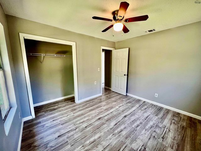 212 LIVE OAK STREET, Wichita Falls, TX 76301