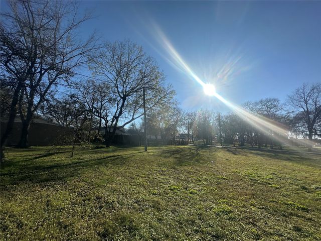 TBD E Freeman Street, Ennis, TX 75119