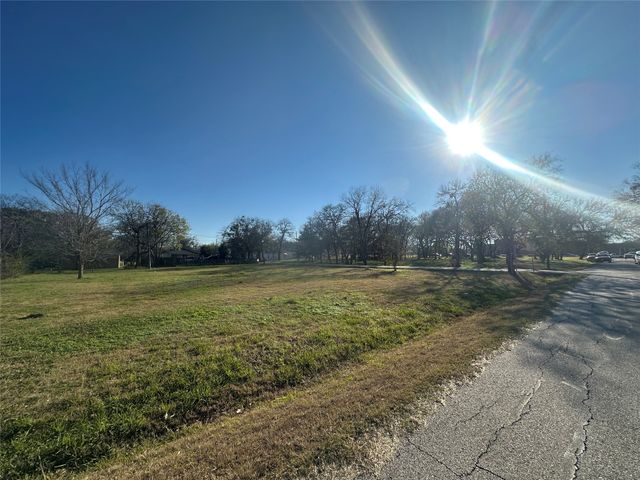 TBD E Freeman Street, Ennis, TX 75119