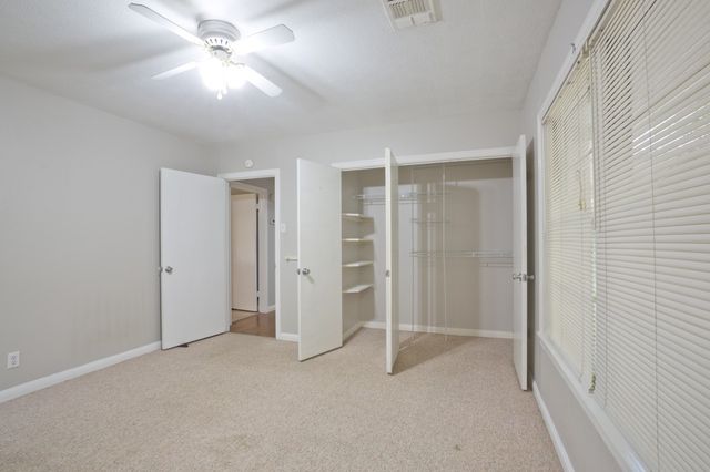 2425 N Locust Street, Denton, TX 76209