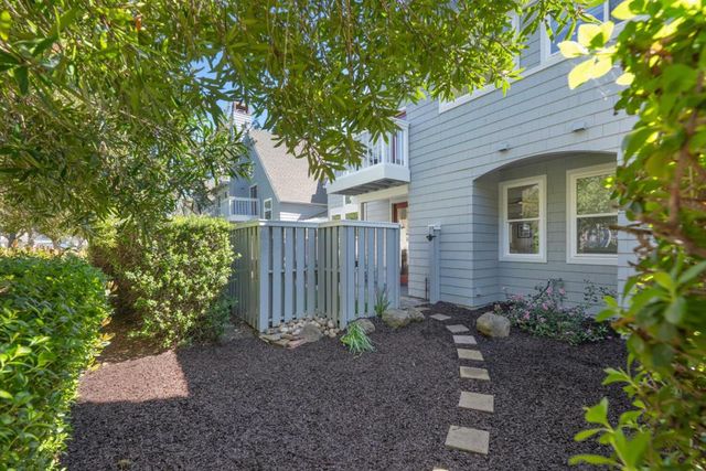 104 Mendocino Way, Redwood City, CA 94065