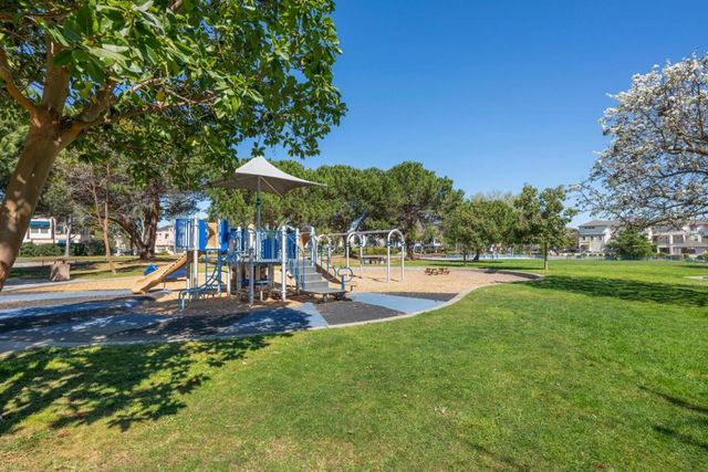 104 Mendocino Way, Redwood City, CA 94065