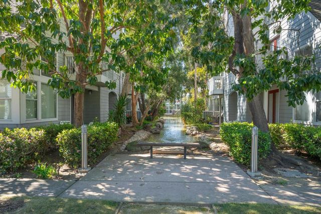 104 Mendocino Way, Redwood City, CA 94065