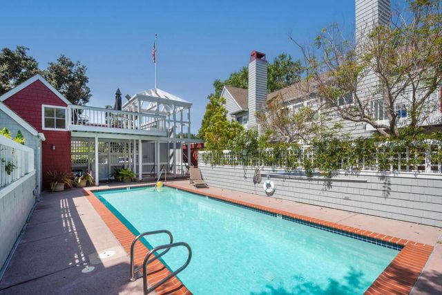 104 Mendocino Way, Redwood City, CA 94065